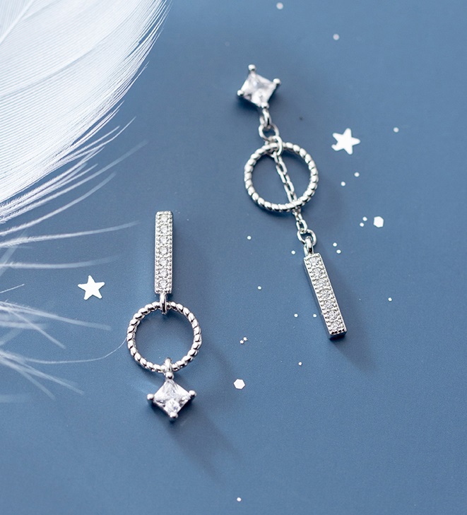 stílusos ezüst fülbevaló