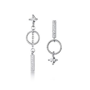 stílusos ezüst fülbevaló