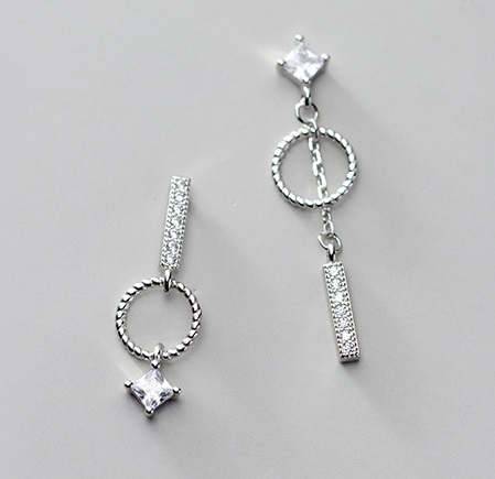 stílusos ezüst fülbevaló