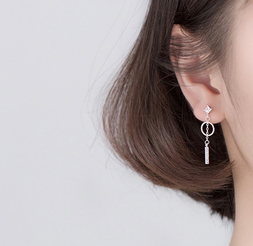 stílusos ezüst fülbevaló